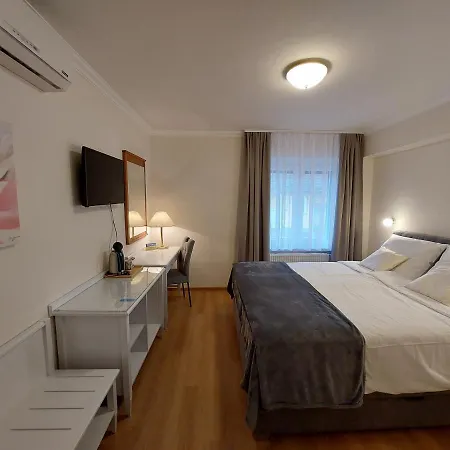 Sport Manca Garni Hotel 3*